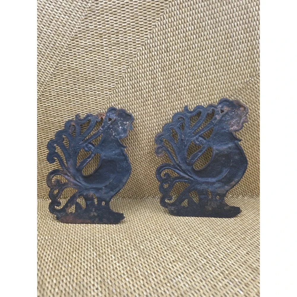 VTG Cast Iron Rooster Wall Plaques Pair Painted‎ Country Farmhouse Kitchen Decor